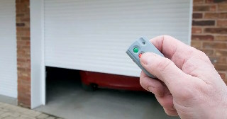Купить автоматику для рулонных ворот Уфа, цена от 2727 руб.
